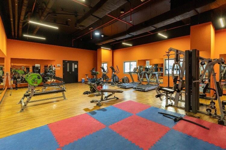 Lavish One Bedroom Apartment@ Marina Apartment