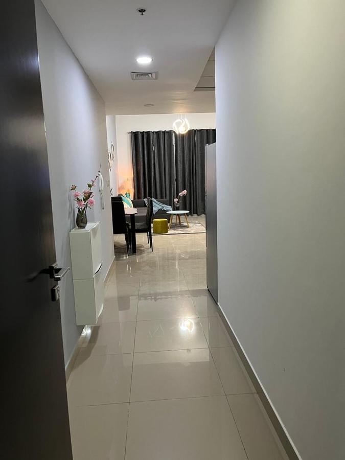 Lavish One Bedroom Apartment@ Marina